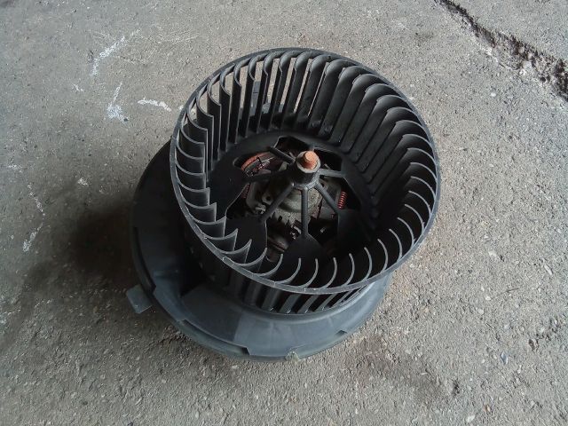 bontott VW TOURAN Fűtőmotor (Klímás)