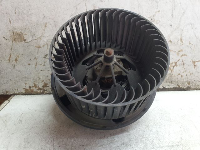 bontott VW TOURAN Fűtőmotor (Klímás)