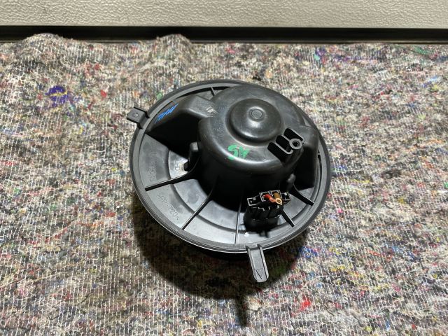 bontott VW TOURAN Fűtőmotor (Klímás)