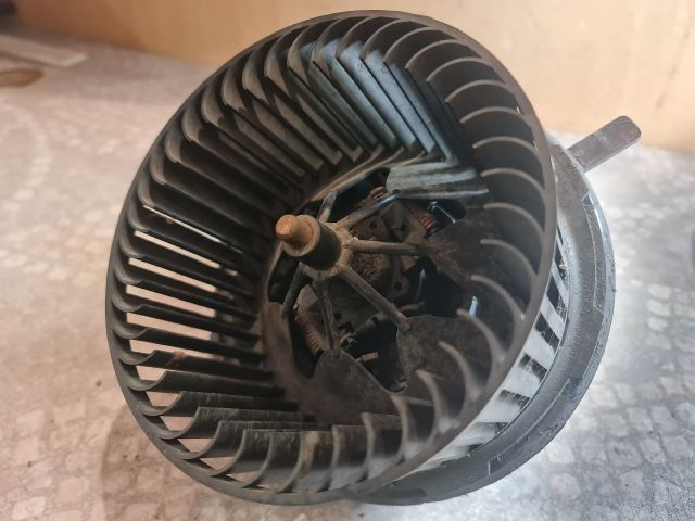 bontott VW TOURAN Fűtőmotor (Klímás)