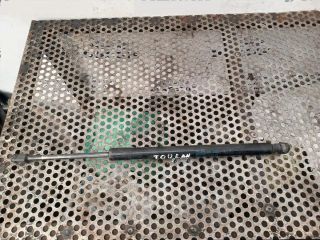 bontott VW TOURAN Gázrugós Kitámasztó Teleszkóp Motorháztető