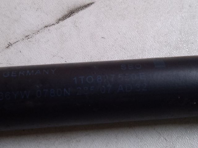 bontott VW TOURAN Gázrugós Kitámasztó Teleszkóp Pár Csomagtérajtó