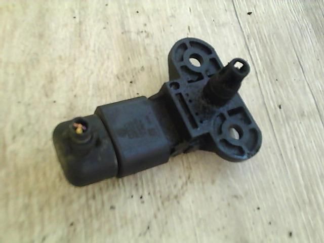 bontott VW TOURAN GPS Antenna