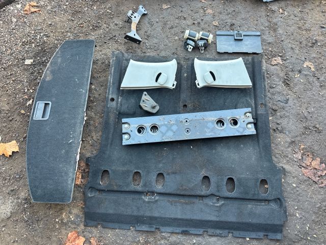 bontott VW TOURAN Harmadik sor Ülés Szett