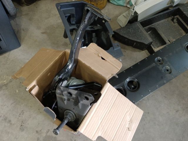 bontott VW TOURAN Harmadik sor Ülés Szett