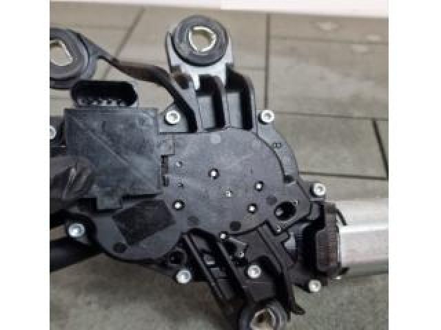 bontott VW TOURAN Hátsó Ablaktörlő Motor