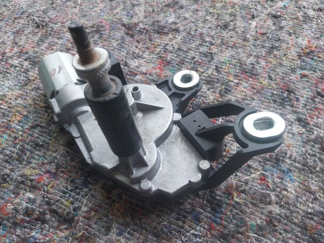 bontott VW TOURAN Hátsó Ablaktörlő Motor
