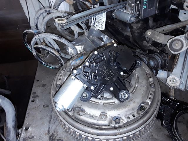 bontott VW TOURAN Hátsó Ablaktörlő Motor