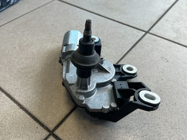bontott VW TOURAN Hátsó Ablaktörlő Motor