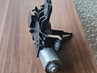 bontott VW TOURAN Hátsó Ablaktörlő Motor