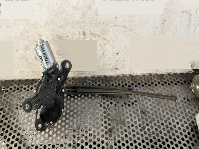 bontott VW TOURAN Hátsó Ablaktörlő Motor