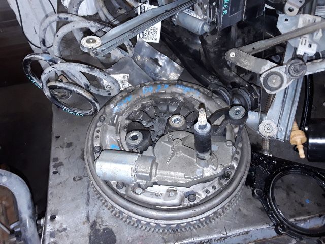 bontott VW TOURAN Hátsó Ablaktörlő Motor