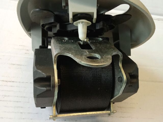 bontott VW TOURAN Hátsó középső Biztonsági Öv