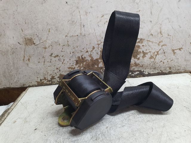 bontott VW TOURAN Hátsó középső Biztonsági Öv