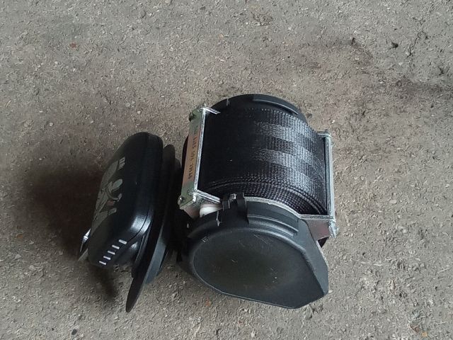 bontott VW TOURAN Hátsó középső Biztonsági Öv