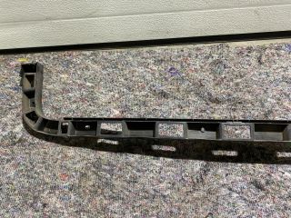 bontott VW TOURAN Hátsó középső Lökhárító Tartó (Műanyag)