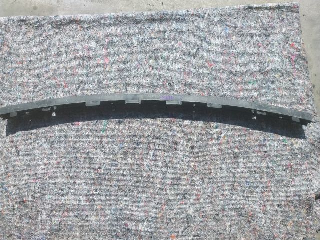 bontott VW TOURAN Hátsó középső Lökhárító Tartó (Műanyag)