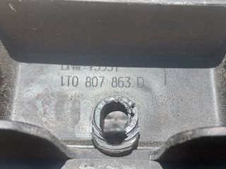 bontott VW TOURAN Hátsó középső Lökhárító Tartó (Műanyag)