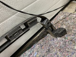 bontott VW TOURAN Hátsó középső Lökhárító Tartó (Műanyag)