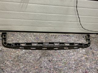 bontott VW TOURAN Hátsó középső Lökhárító Tartó (Műanyag)