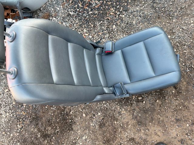 bontott VW TOURAN Hátsó középső Ülés