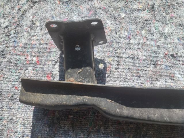 bontott VW TOURAN Hátsó Lökhárító Merevítő (Fém)