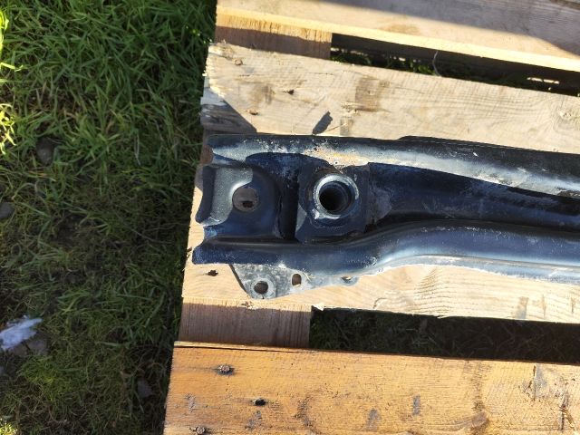 bontott VW TOURAN Hátsó Lökhárító Merevítő (Fém)