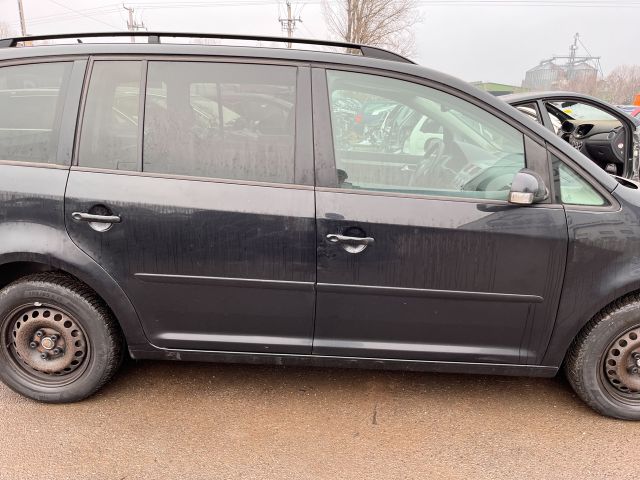 bontott VW TOURAN Hátsó Lökhárító (Részeivel)