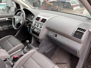 bontott VW TOURAN Hátsó Lökhárító (Részeivel)