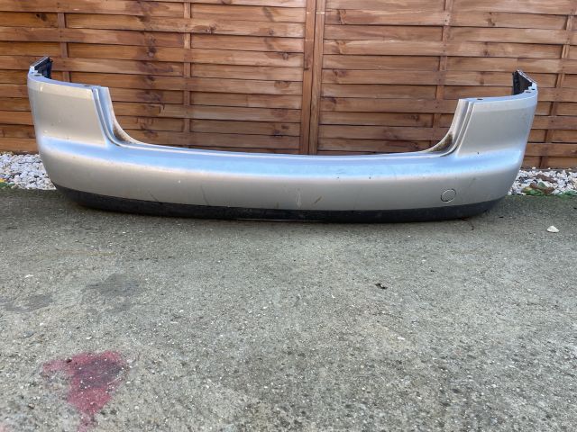 bontott VW TOURAN Hátsó Lökhárító (Üresen)