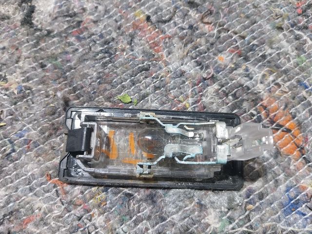 bontott VW TOURAN Hátsó Rendszámtábla Világítás