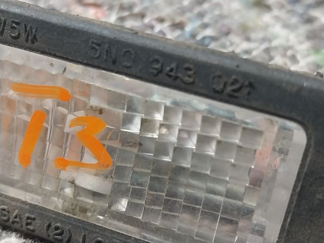 bontott VW TOURAN Hátsó Rendszámtábla Világítás