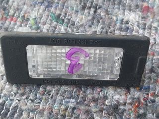 bontott VW TOURAN Hátsó Rendszámtábla Világítás