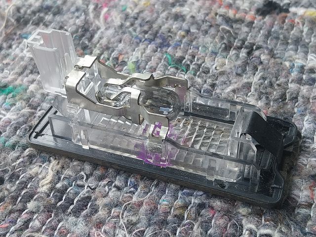 bontott VW TOURAN Hátsó Rendszámtábla Világítás