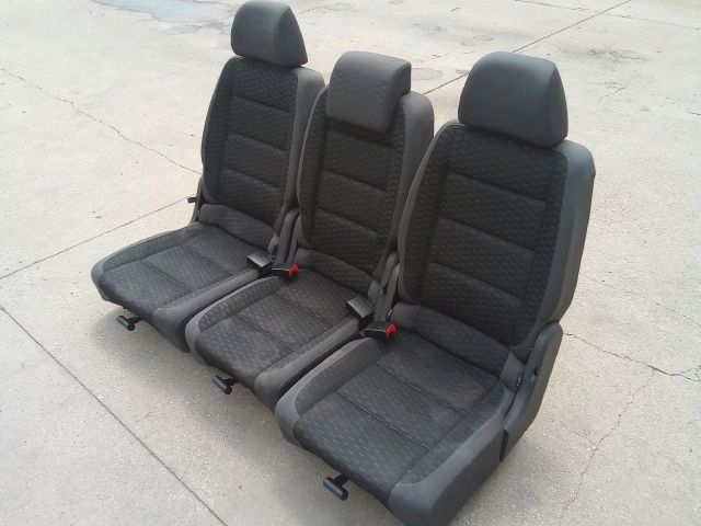 bontott VW TOURAN Hátsó Ülés Szett