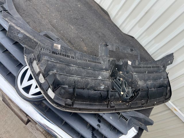 bontott VW TOURAN Hűtőrács