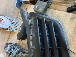 bontott VW TOURAN Hűtőrács