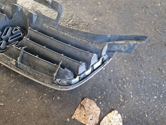 bontott VW TOURAN Hűtőrács