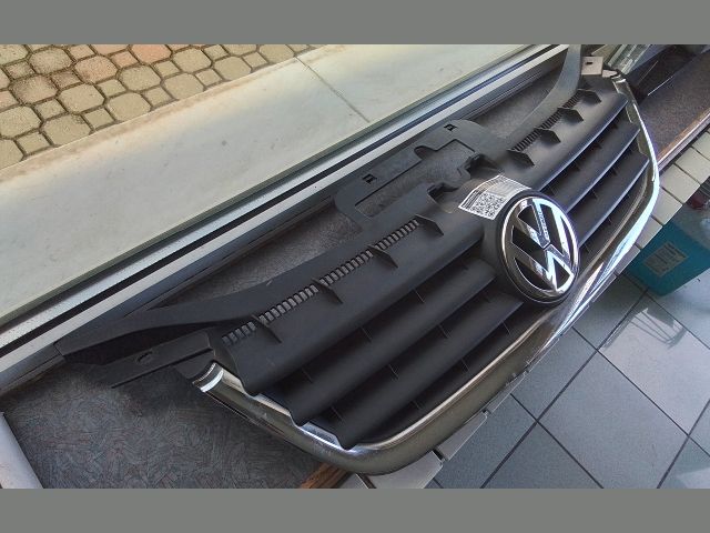 bontott VW TOURAN Hűtőrács