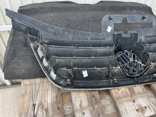 bontott VW TOURAN Hűtőrács