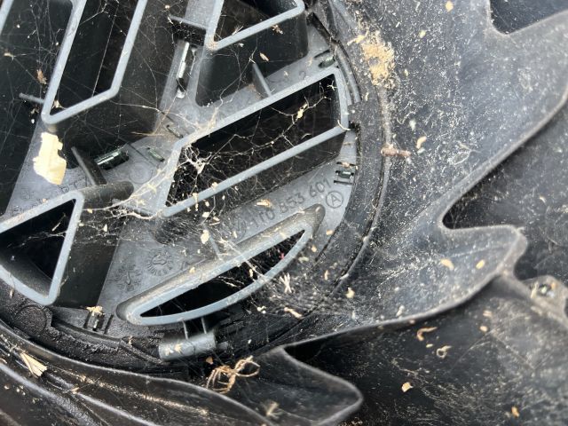 bontott VW TOURAN Hűtőrács