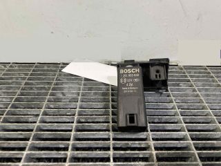 bontott VW TOURAN Izzító Relé