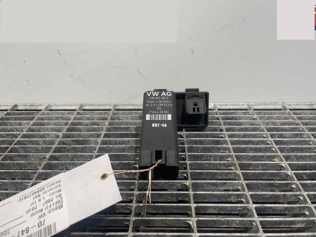 bontott VW TOURAN Izzító Relé