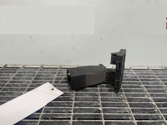 bontott VW TOURAN Izzító Relé