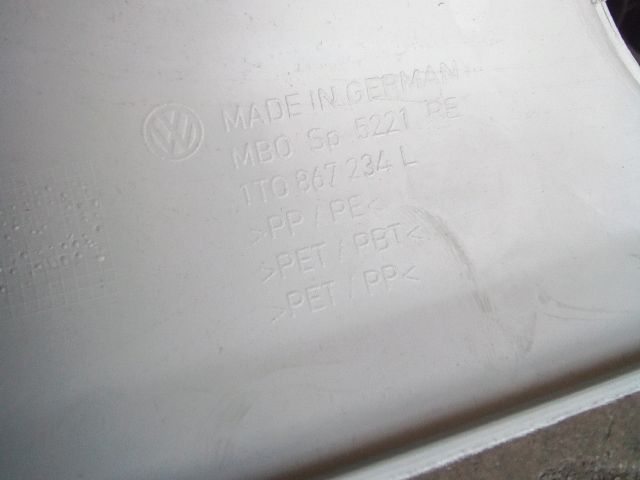 bontott VW TOURAN Jobb A Oszlop Burkolat