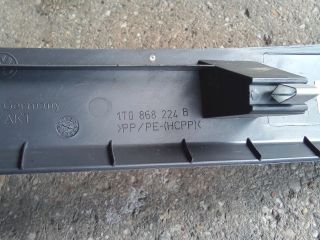 bontott VW TOURAN Jobb A Oszlop Burkolat