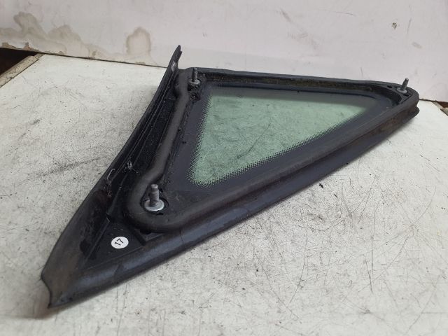 bontott VW TOURAN Jobb A Oszlop Hangszóró Burkolat