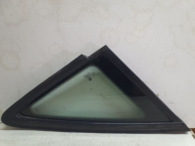 bontott VW TOURAN Jobb A Oszlop Hangszóró Burkolat