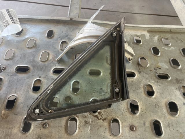 bontott VW TOURAN Jobb A Oszlop Oldalablak Üveg