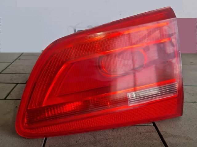 bontott VW TOURAN Jobb Belső Hátsó Lámpa